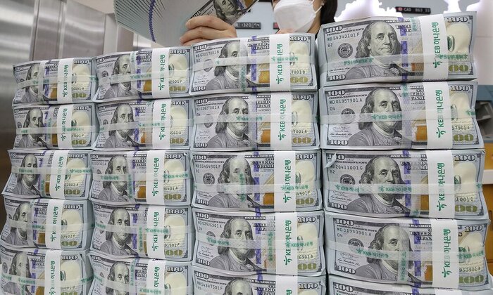 مخالفت بانک مرکزی برای انتقال دارایی‌های ارزی افغانستان به سویس