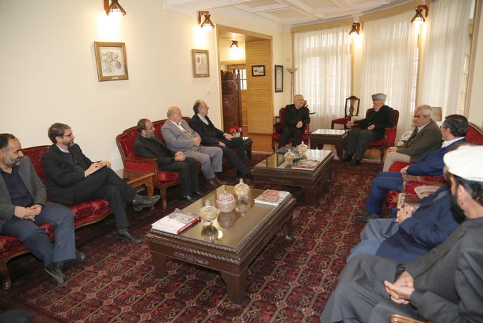 حامد کرزی با سفیر ایران در کابل دیدار کرد