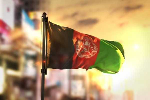 حذف پرچم سه رنگ افغانستان اعتراضات گسترده‌ای را به همراه داشت