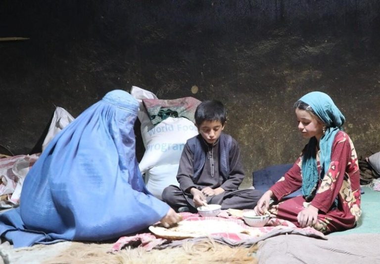 برنامه جهانی غذا: ۲۰ میلیون نفر در افغانستان شب‌ها گرسنه می‌خوابند