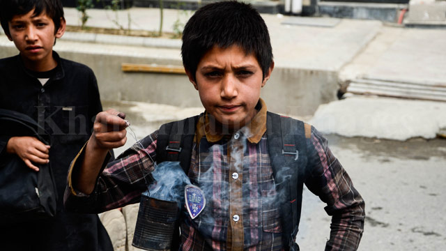 روز جهانی کودک؛ تلاش کودکان افغان برای مهیای یک لقمه نان